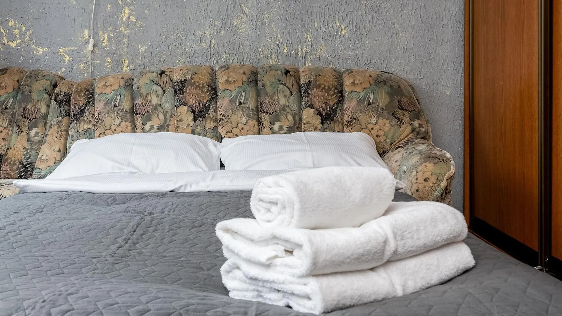 Nowa Huta Standard Apartment Krakau
